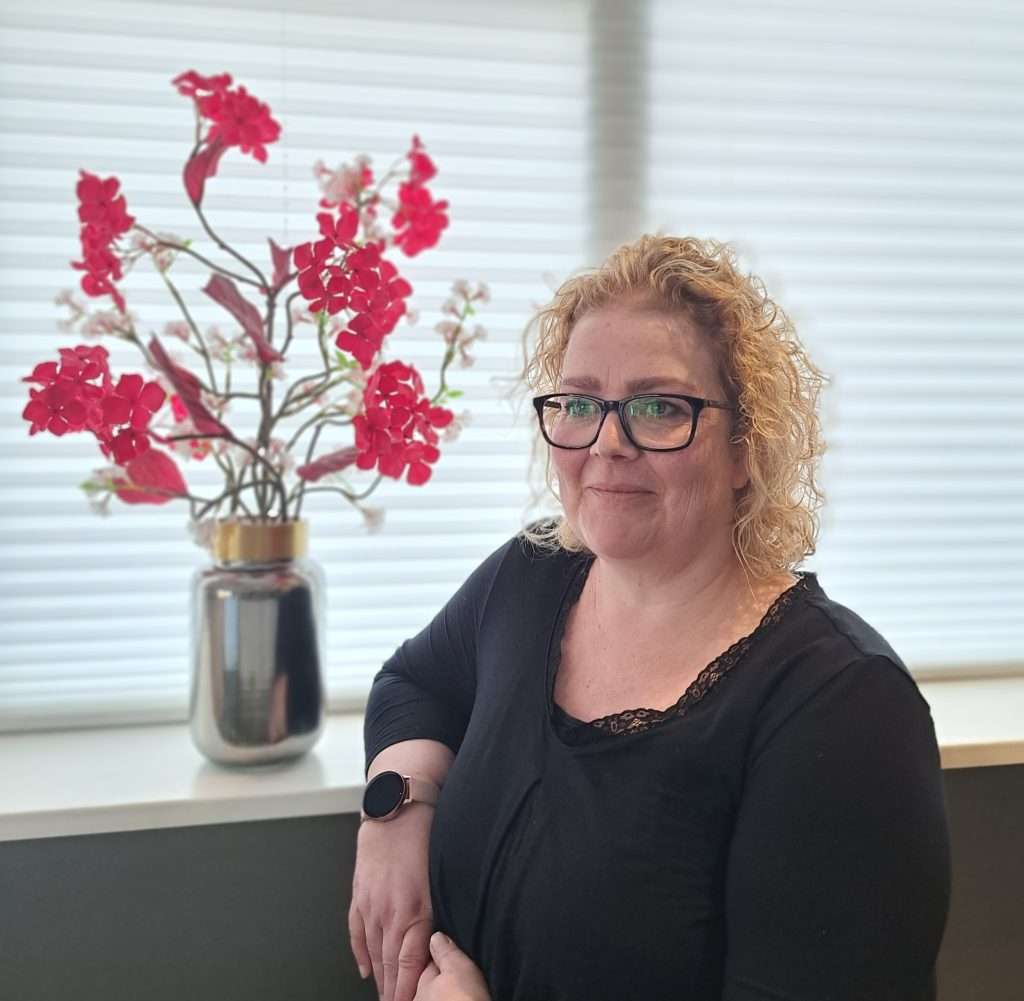 Karin, allround kapster